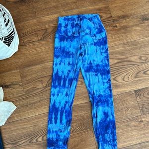 Lululemon diamond dye align leggings.